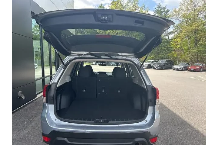$18495 : Subaru Forester 2019 AWD Pre image 7