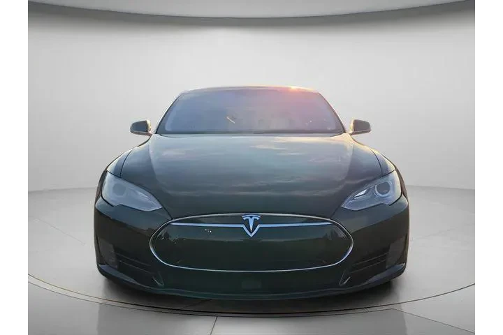 $19991 : Tesla Model S 2015 85 4dr Li image 9