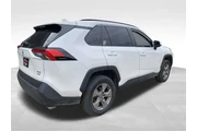 $25885 : Toyota RAV4 2024 AWD XLE 4dr thumbnail