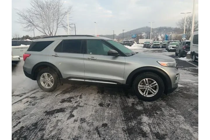 $32000 : Ford Explorer 2023 AWD XLT 4 image 3