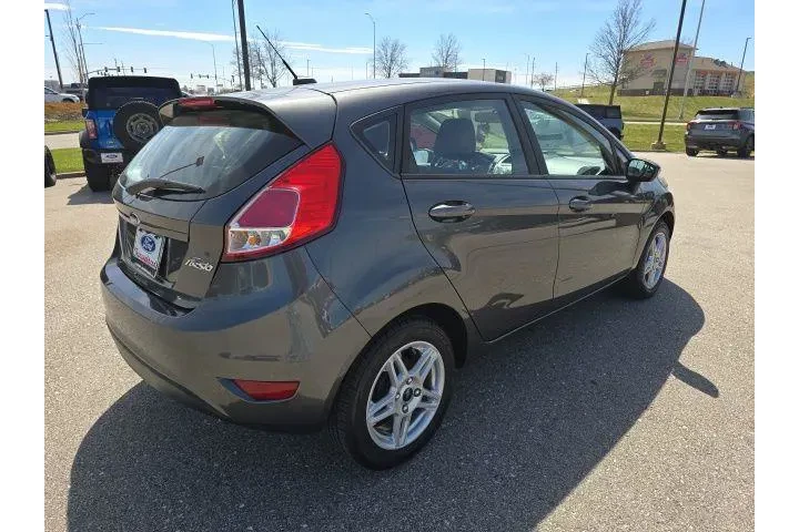 $12000 : Ford Fiesta 2019 SE 4dr Hatc image 5