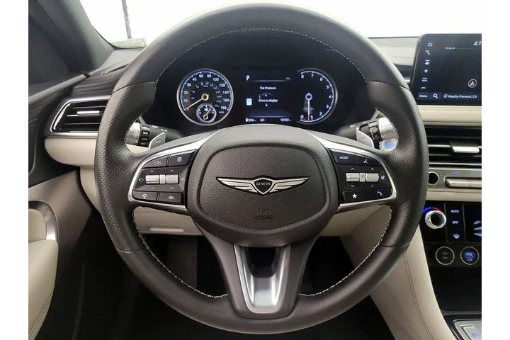 $31998 : Genesis G70 2025 2.5T Standa image 10