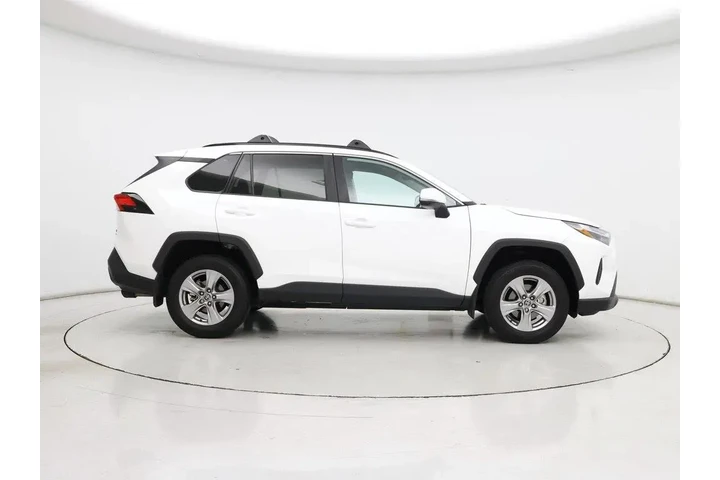 $30998 : Toyota RAV4 2022 AWD XLE 4dr image 7