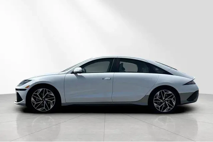 $26067 : Hyundai IONIQ 6 2023 SEL 4dr image 7