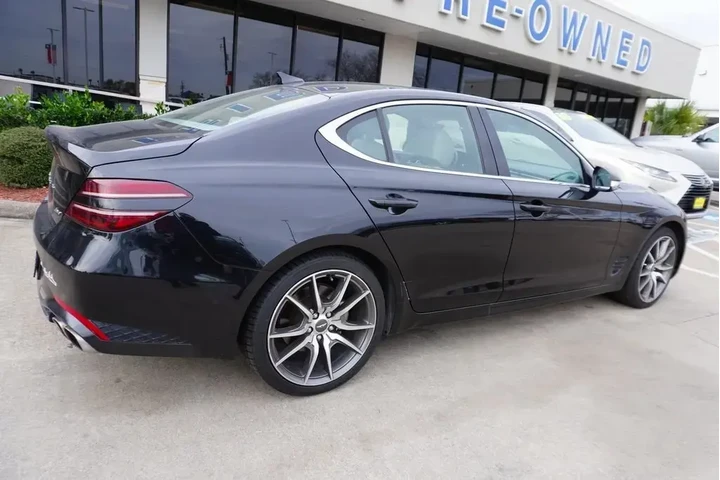 $25988 : Genesis G70 2023 2.0T 4dr Se image 6