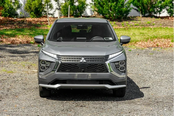 $16995 : Mitsubishi Eclipse Cross 202 image 2
