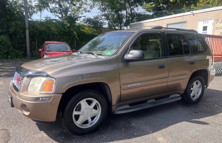 $4495 : 2002 GMC Envoy SLE image 5