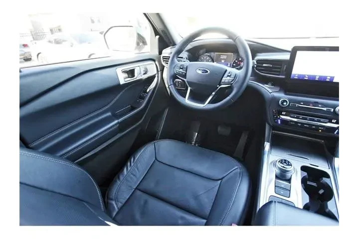 $27699 : Ford Explorer 2020 Limited 4 image 5