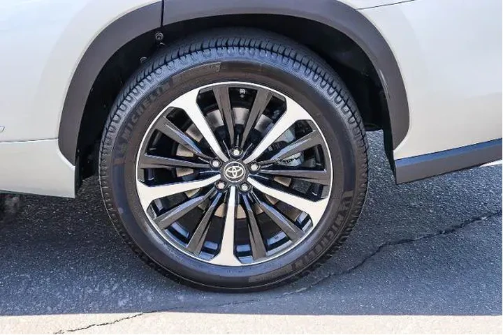 $31995 : Toyota Highlander 2021 XSE 4 image 8