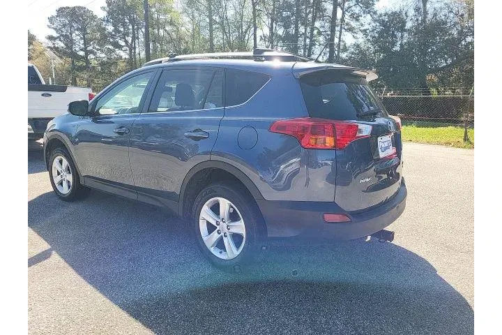 $14997 : Toyota RAV4 2014 AWD XLE 4dr image 3