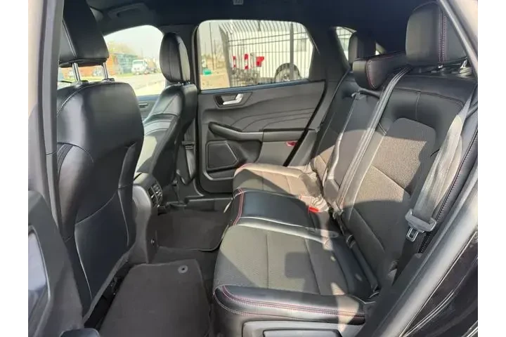 $21541 : Ford Escape 2025 ST-Line 4dr image 4