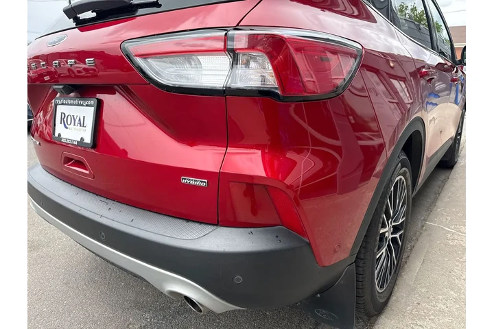 $23995 : 2022 Escape Titanium Plug-In image 9