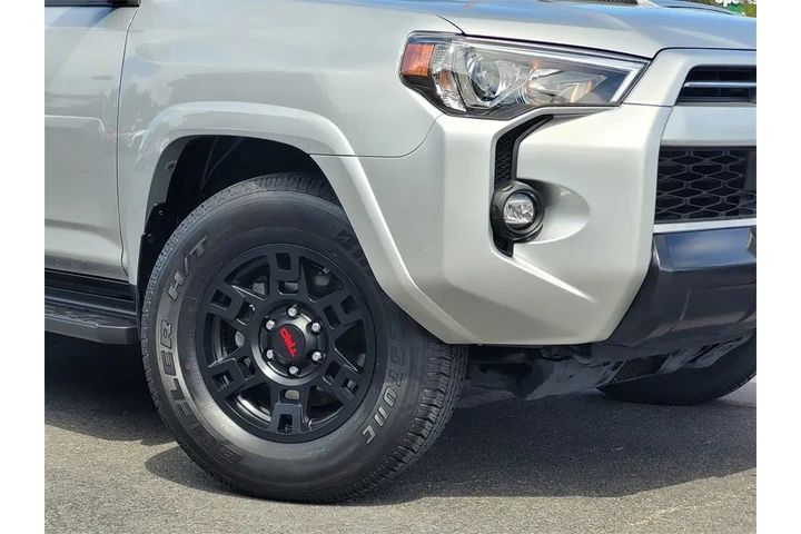 $44899 : Gold Certified2021 4Runner Ve image 4