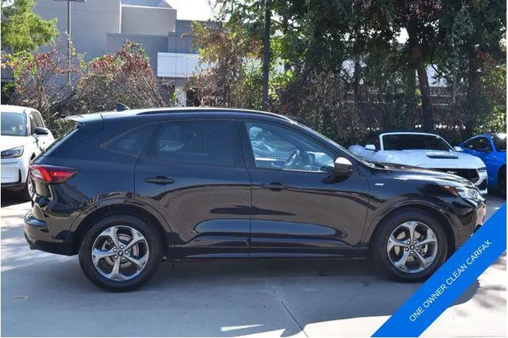 $19987 : Ford Escape 2023 ST-Line 4dr image 5