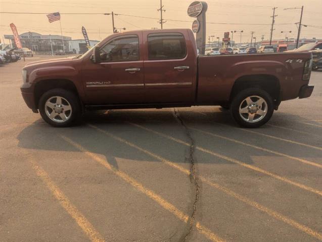 $38999 : 2013 GMC Sierra 2500HD Denali image 6