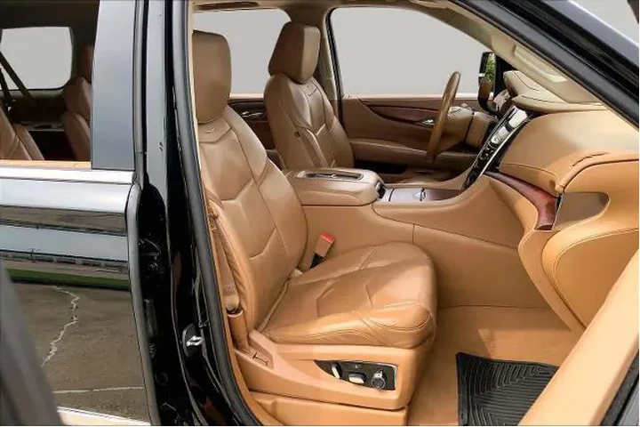 $16990 : Cadillac Escalade ESV 2016 4 image 9