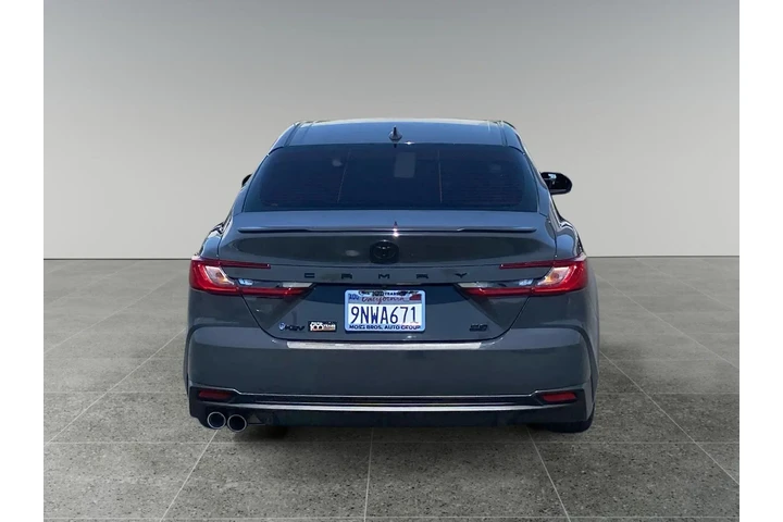 $31793 : Toyota Camry 2025 image 3