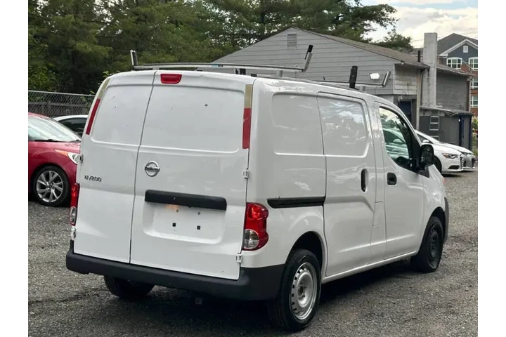 $11990 : 2018 NV200 image 7