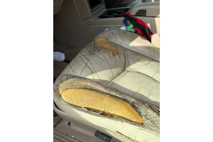 $2990 : GMC Yukon 2005 SLT 4WD 4dr S image 3