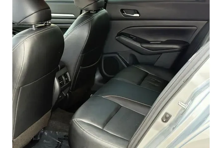$20489 : Nissan Altima 2023 2.5 SL 4d image 8