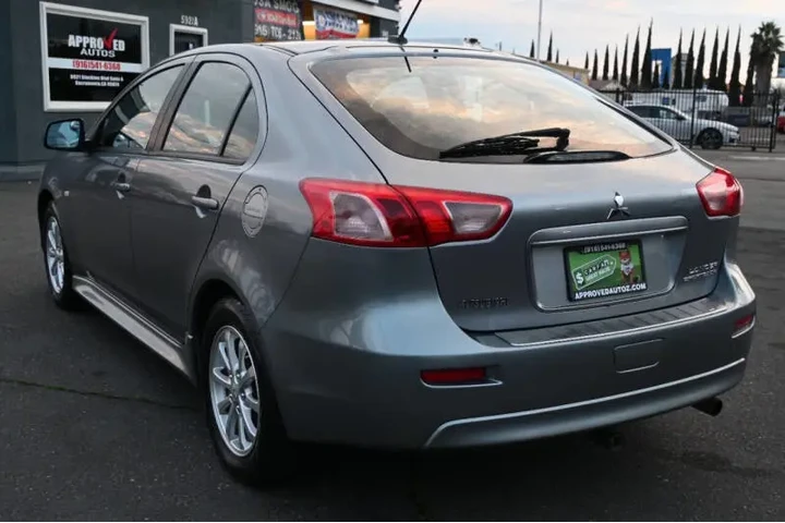 $7498 : 2014 Lancer Sportback ES image 8