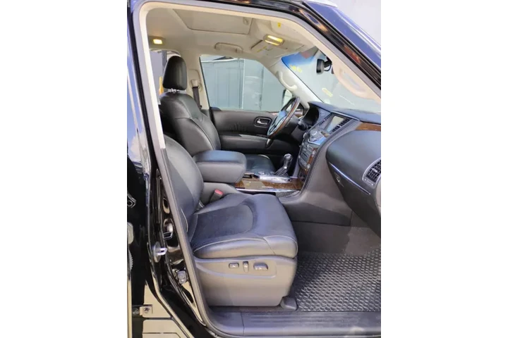 $12450 : 2015 QX80 image 9