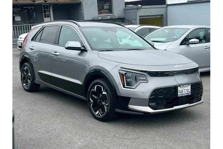 $25400 : 2023 Niro EV Wave image 3
