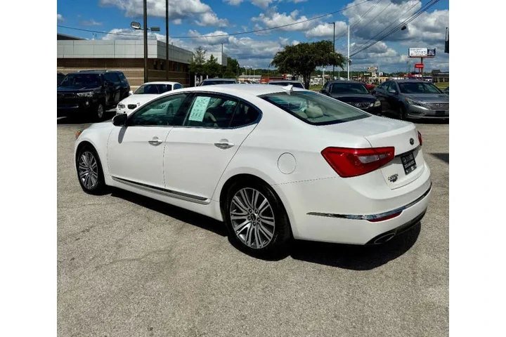 $7900 : 2016 Cadenza image 7