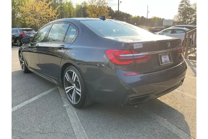 $17985 : BMW 7 Series 2016 740i 4dr S image 6