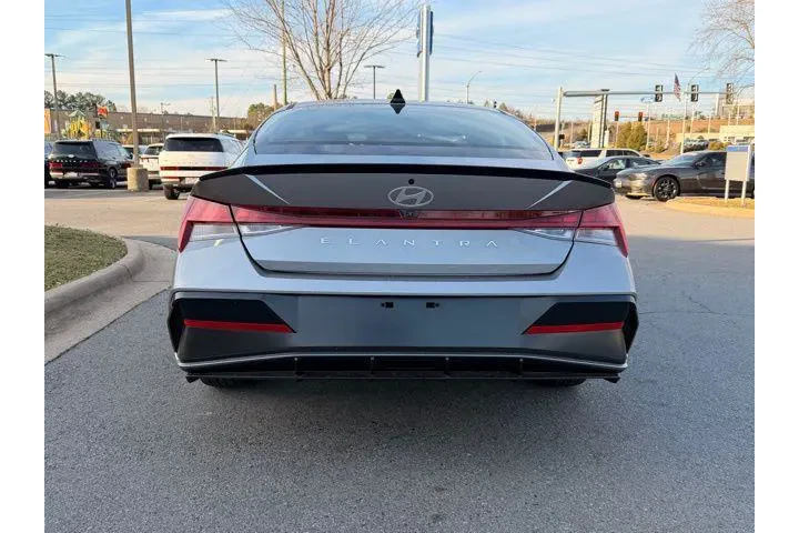 $22909 : Hyundai ELANTRA 2026 SEL Spo image 6