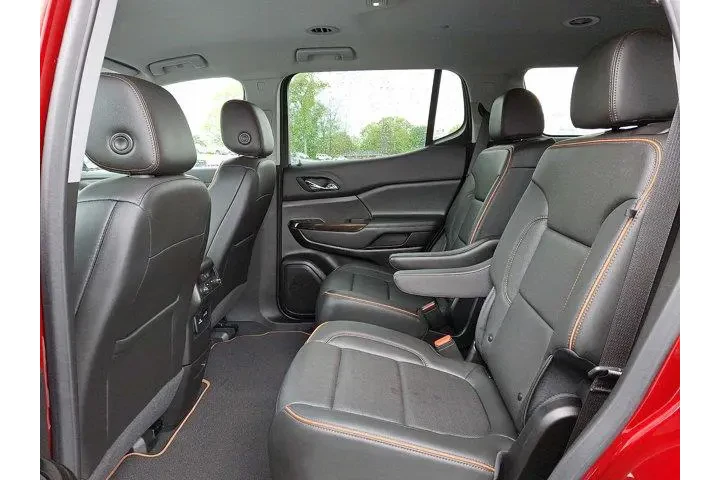 $35900 : GMC Acadia 2023 4x4 AT4 4dr image 10