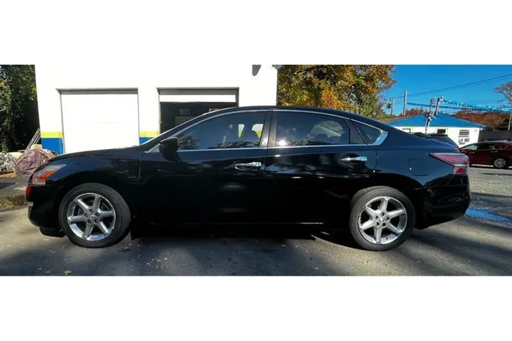 $8999 : 2014 Altima image 5