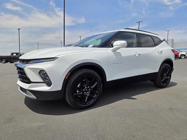 $39448 : New 2024 Blazer 3LT image 2