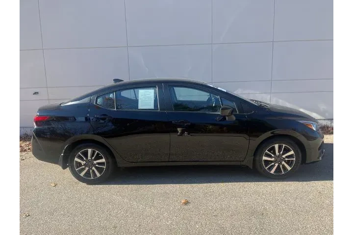 $16625 : Nissan Versa 2024 SV 4dr Sed image 5