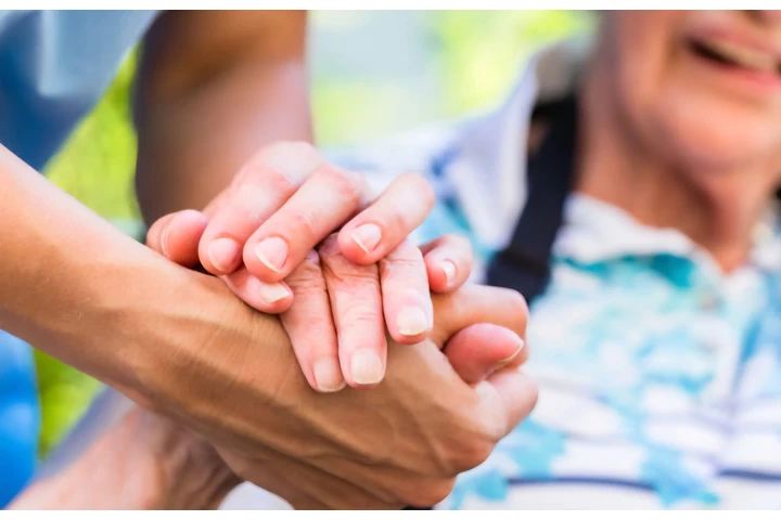 Servicio de caregiver image 2