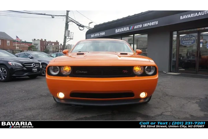 $25995 : 2014 Challenger 2dr Cpe R/T P image 2