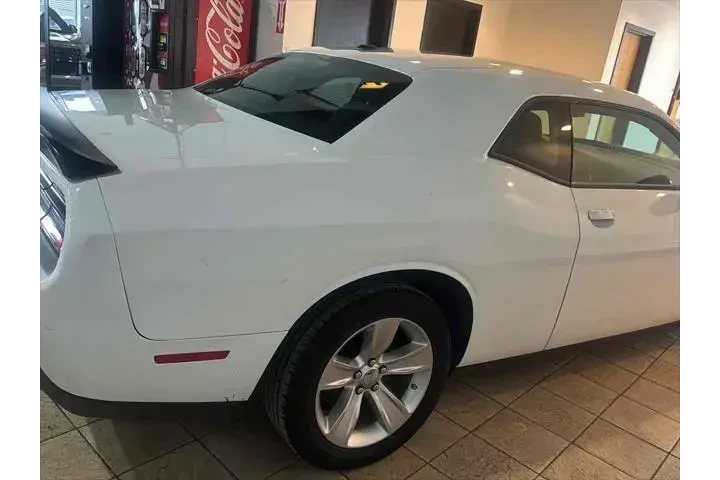 $17995 : Dodge Challenger 2023 SXT 2d image 10