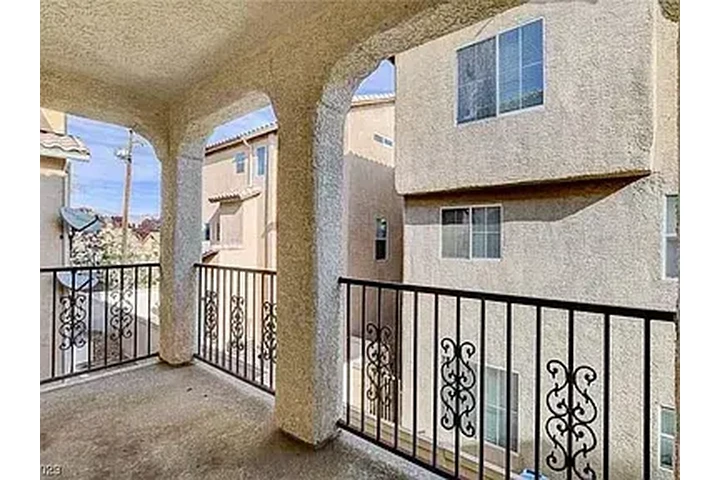 $2000 : Casa De Renta NW Las Vegas 891 image 6