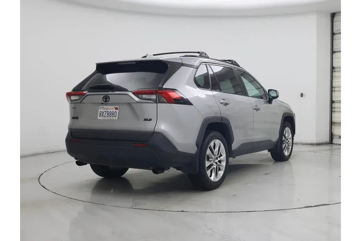 $20998 : Toyota RAV4 2021 XLE Premium image 8