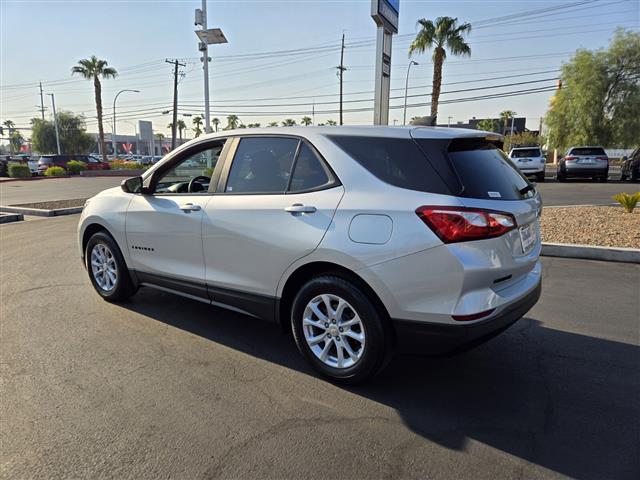 $20412 : Pre-Owned 2021 Equinox LS image 4