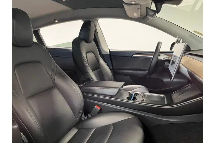$34447 : Tesla Model Y 2023 AWD Long image 10