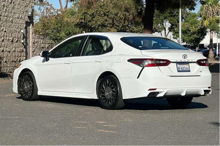 Toyota Camry 2018 SE 4dr Sed image 5