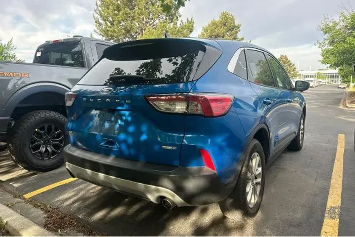 $14995 : Ford Escape 2020 AWD SE 4dr image 6