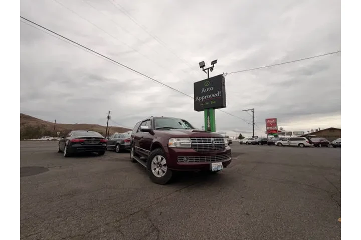 $3995 : 2010 Navigator Base image 2