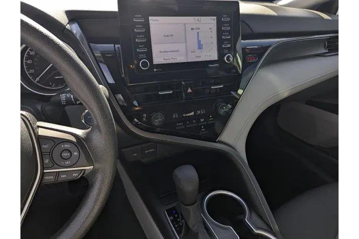 $25999 : Toyota Camry Hybrid 2023 LE image 10