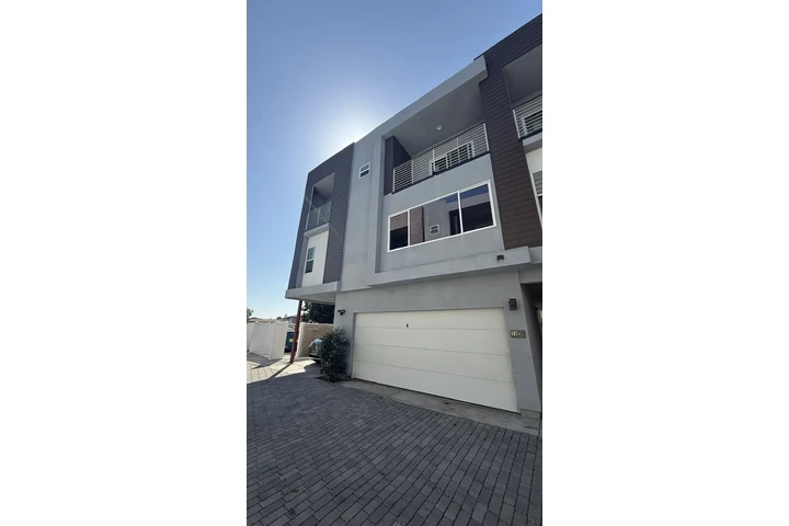 $1 : Casa nueva 5 recámaras en rent image 9