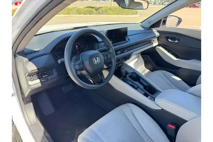 $27995 : Honda Accord 2025 SE 4dr Sed image 6