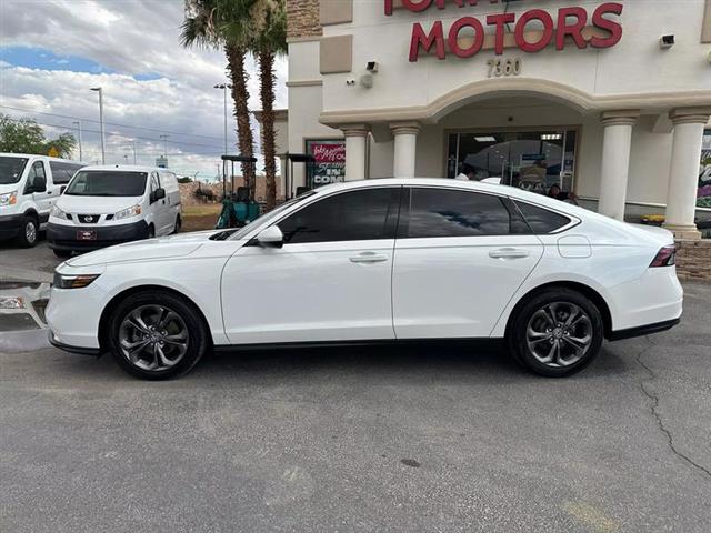 $29995 : Pre-Owned 2023 Accord EX Seda image 9