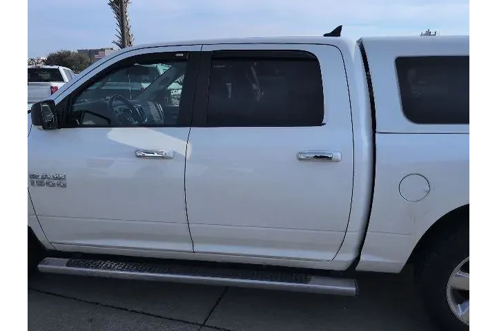 $18074 : Ram 1500 2016 4x4 SLT 4dr Cr image 8