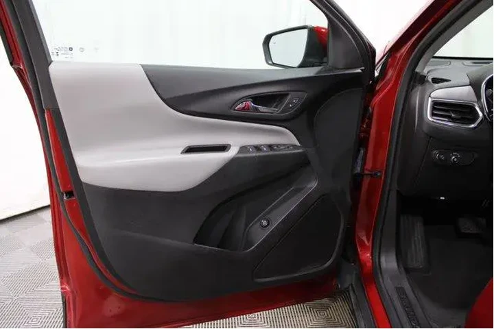 $19977 : Chevrolet Equinox 2024 LT 4d image 6